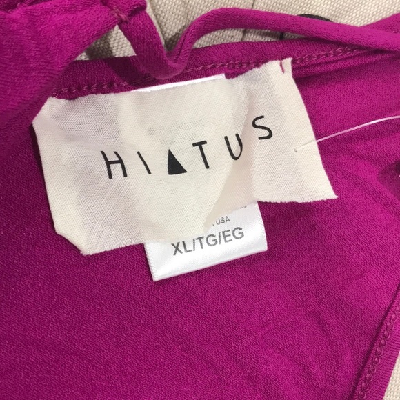 🎁 HIATUS Flounce Front Keyhole Tank Top - Picture 6 of 7